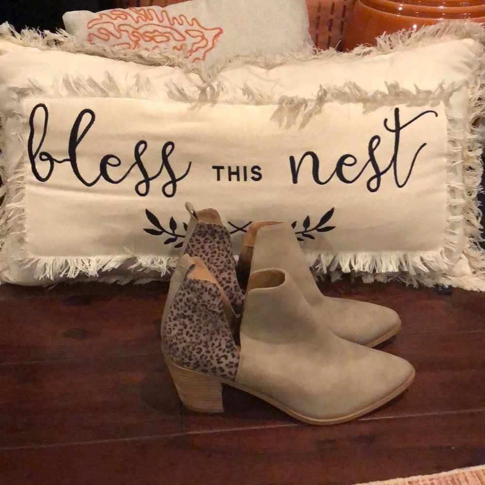 Dolce Vita Booties